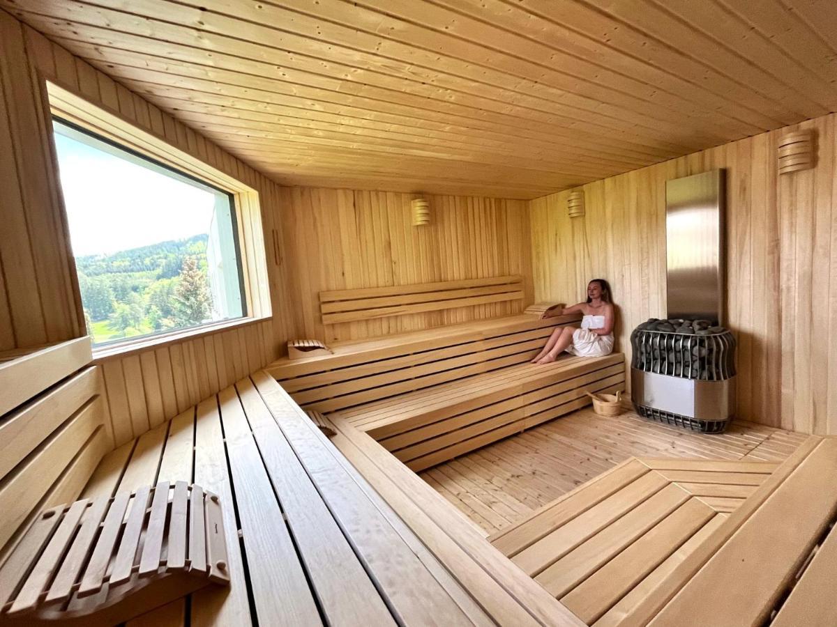 Penzion U Prehrady Luhačovice エクステリア 写真