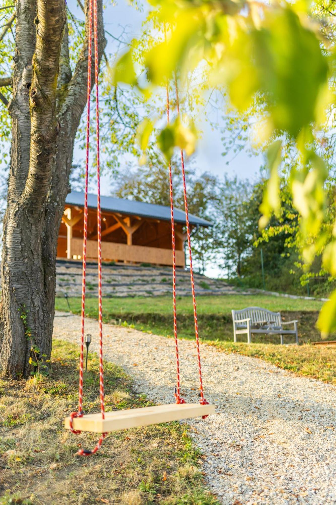 Penzion U Prehrady Luhačovice エクステリア 写真